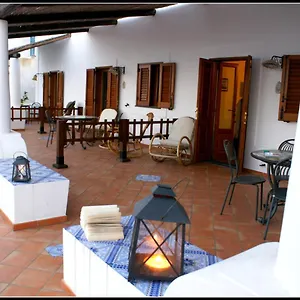 Apartahotel Pedra, Estrómboli